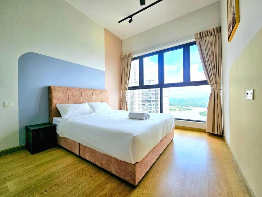 Amberside, Country Garden Danga Bay, Johor Bahru, Johor *
